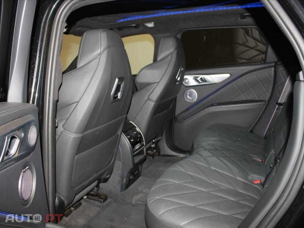 BMW XM Standard