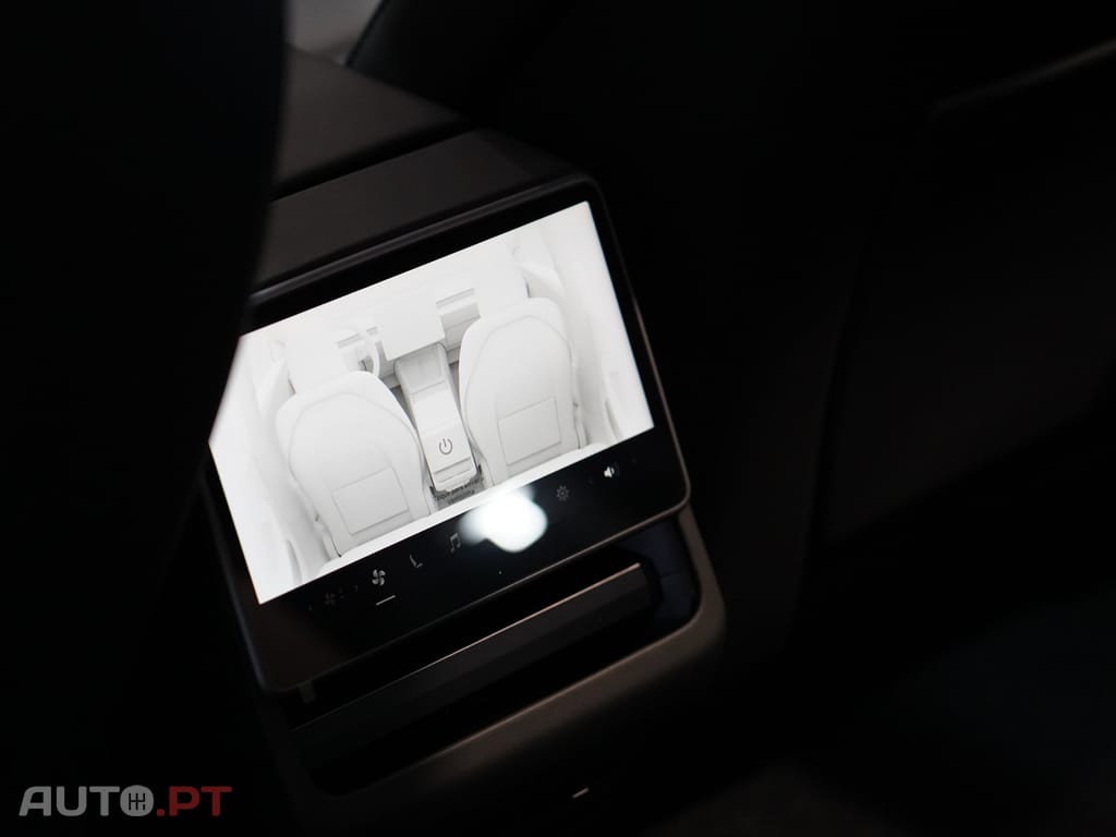 Tesla Model 3 Tração Traseira