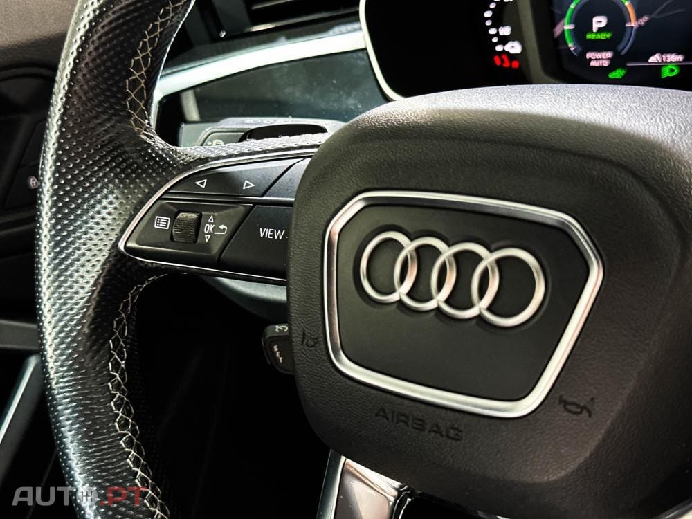 Audi Q3 45 TFSIe S line S tronic