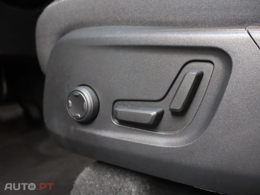 Volvo XC40 1.5 T5 Plus Bright PG HYBRID