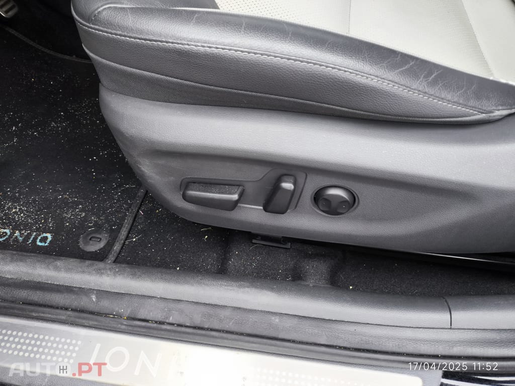 Hyundai Ioniq 38kWh full extras