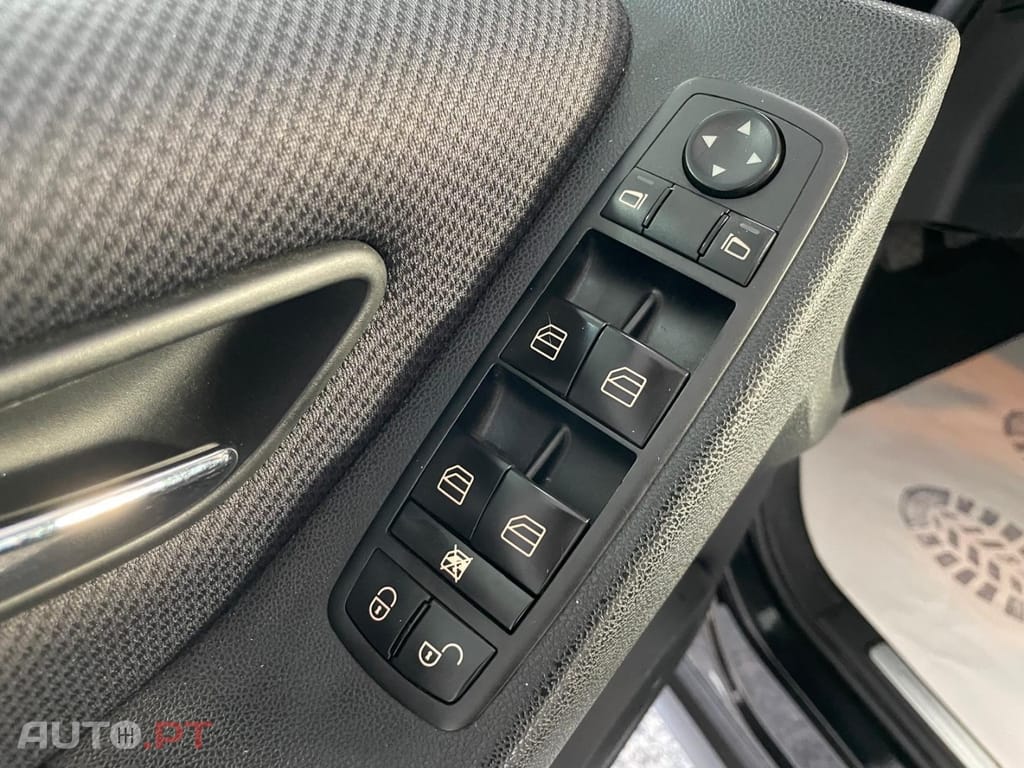 Mercedes-Benz A 160 Elegance BlueEfficiency — fotografia 26