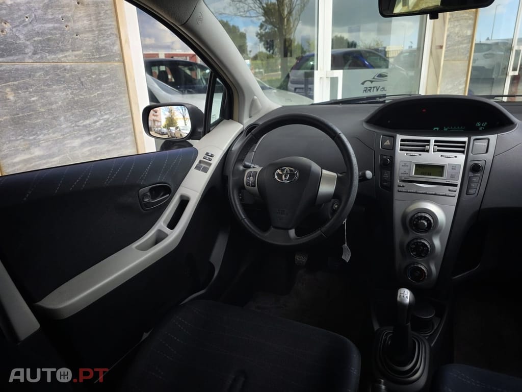 Toyota Yaris 1.0 VVT-i Sol+AC