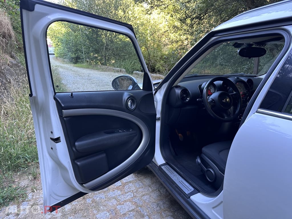 MINI Countryman One D