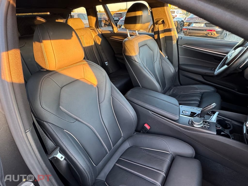 BMW 530 e Pack Desportivo M