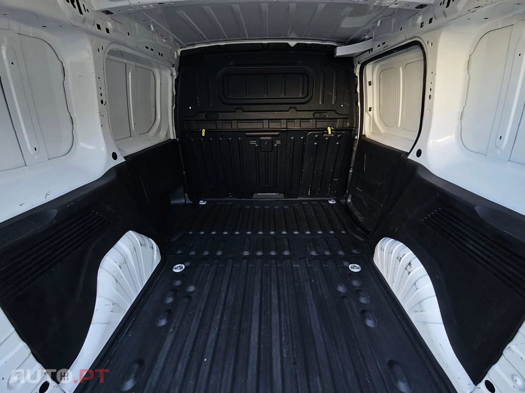 Peugeot Partner 1.6Hdi 3L I.V.A DEDUTIVEL