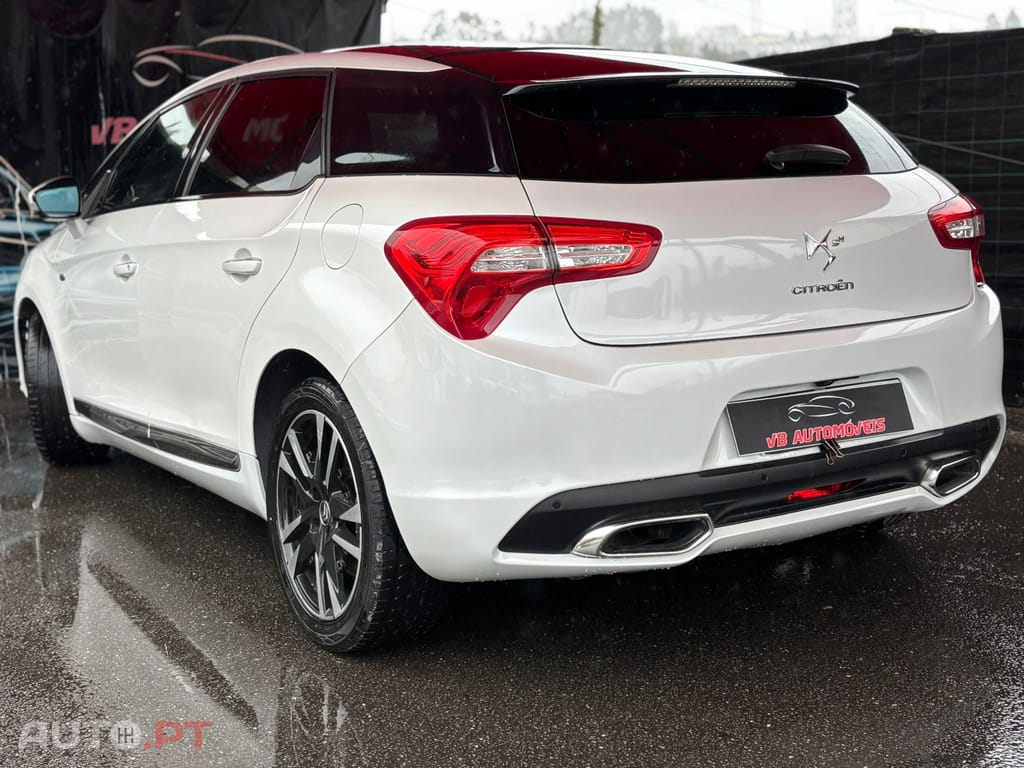 Citroen DS5 2.0 HDi Hybrid4 So Chic CMP6 88g