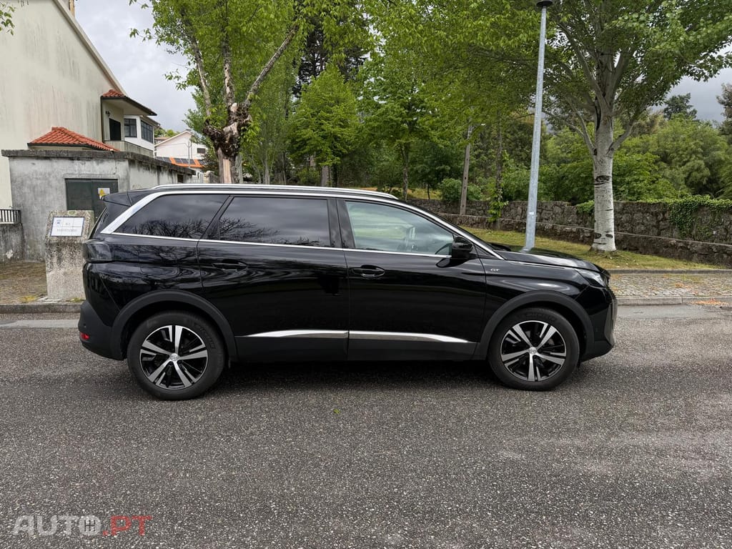 Peugeot 5008 Peugeot 5008 GT line 1.2 PureTech 130cv EAT8 • 2023 • 22.716 km • REVISÃO OFICIAL FEITA. Viseu