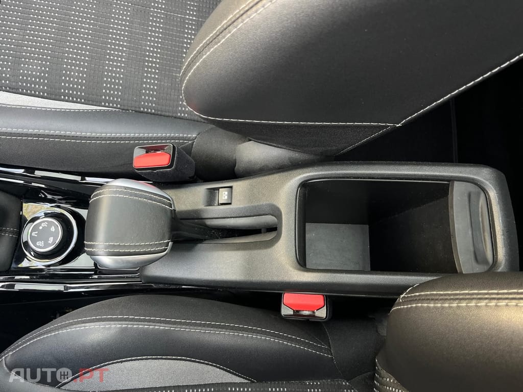 Peugeot 2008  1.2 PureTech Allure CROSSWAY