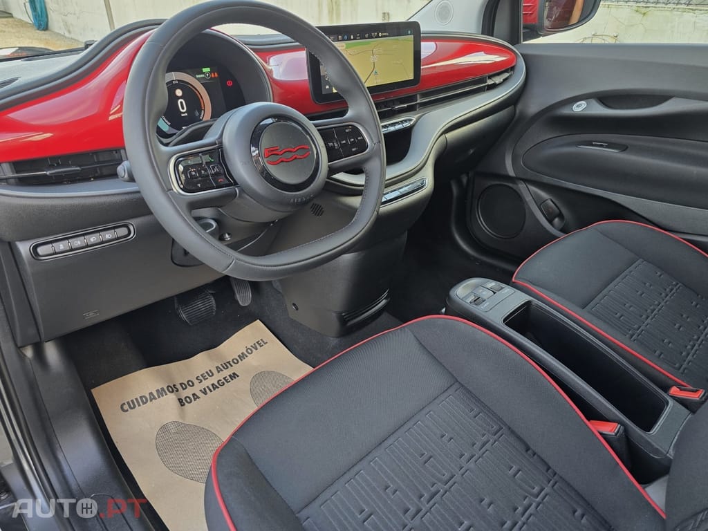 Fiat 500e (RED)