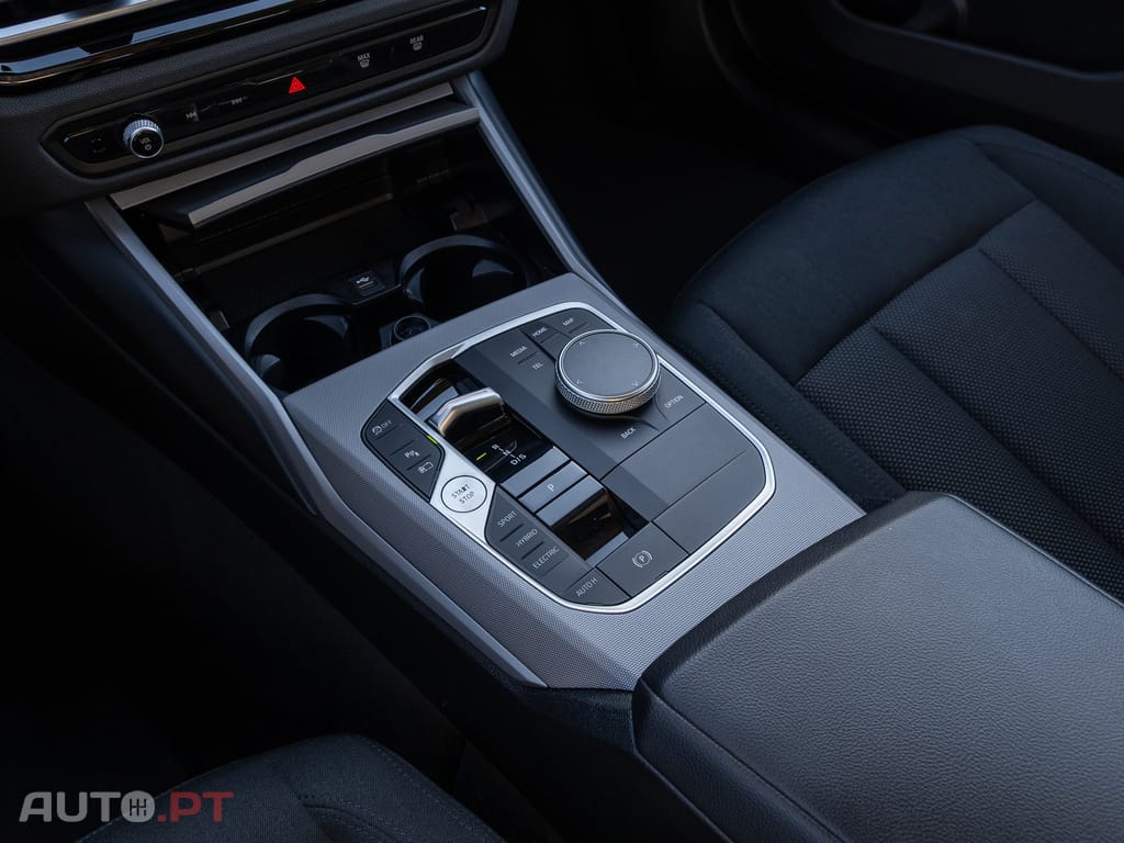 BMW 330 e Auto