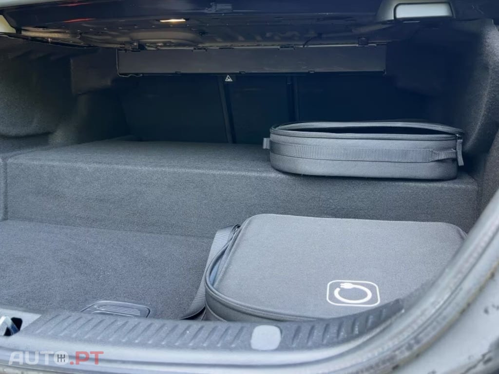 Mercedes-Benz E 300 de AMG-Line I.V.A DEDUTIVEL