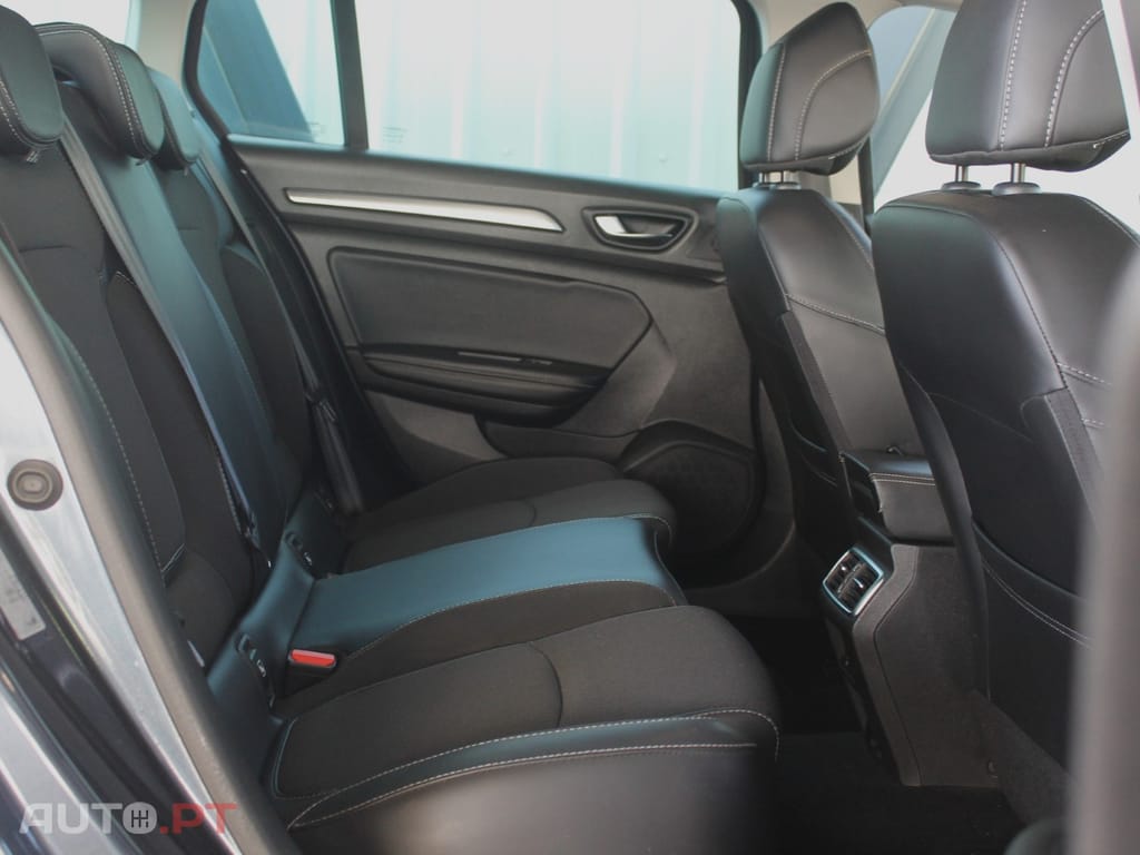 Renault Mégane Sport Tourer 1.5 Blue dCi Intens EDC