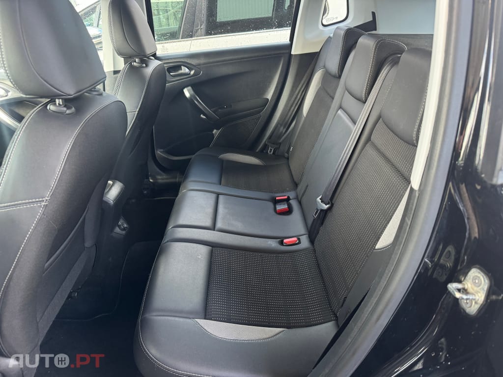 Peugeot 2008 1.6 BlueHDi Allure