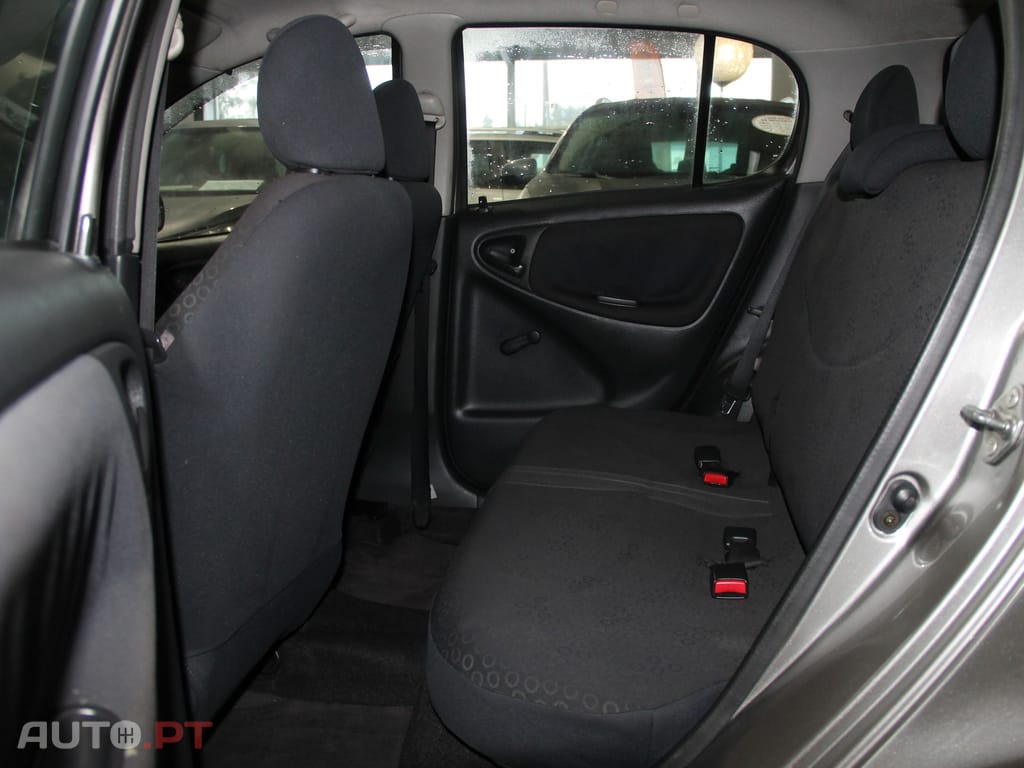 Toyota Yaris 1.0 Sol