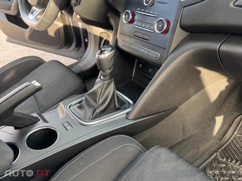 Renault Mégane Sport Tourer 1.5 blue dci limited