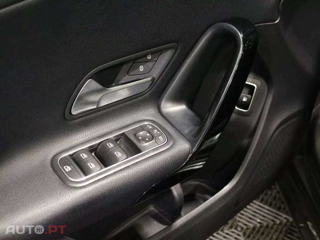 Mercedes-Benz A 250 e Progressive