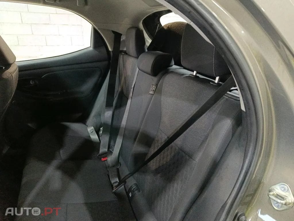 Toyota Yaris 1.0 VVT-i Comfort Plus