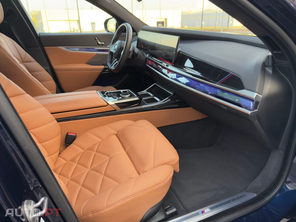 BMW 750 e xDrive Pack-M Pro