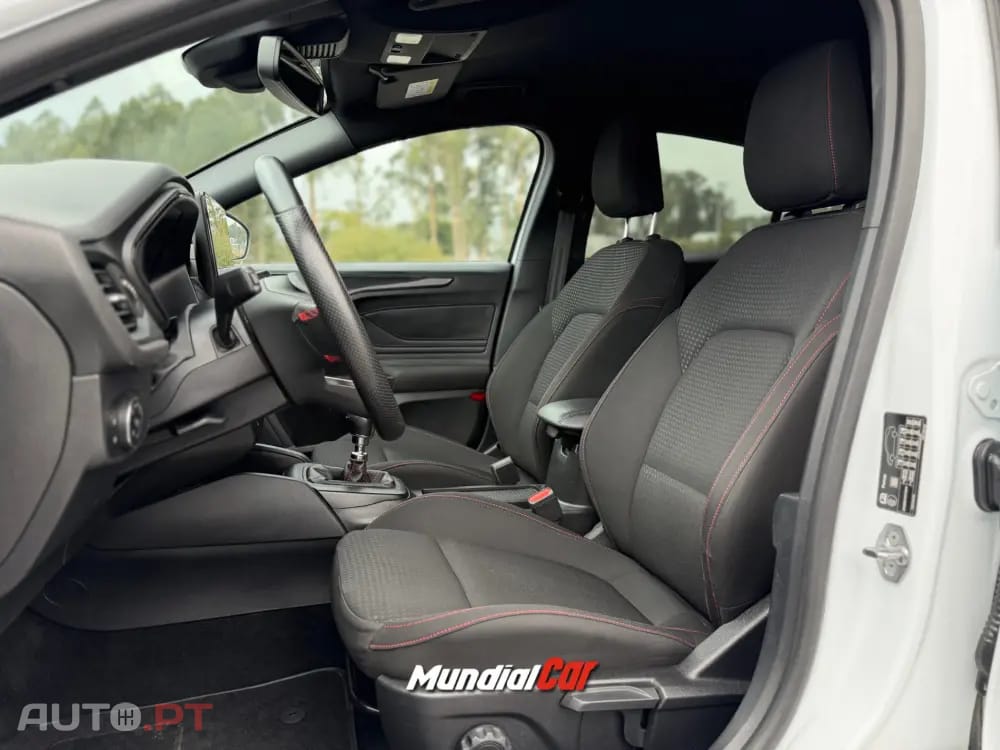 Ford Focus 1.0 EcoBoost MHEV ST-Line