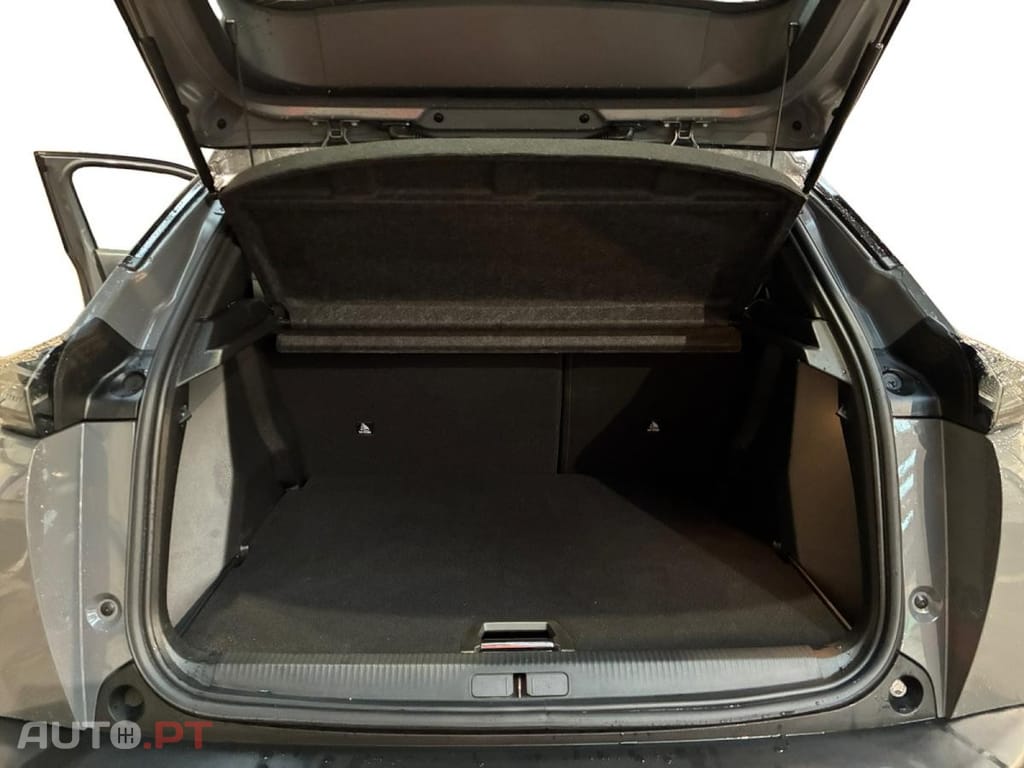 Peugeot 2008 1.2 Hybrid Allure e-DCS6