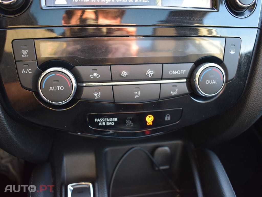 Nissan Qashqai 1.5 dCi N-Connecta J18+Led