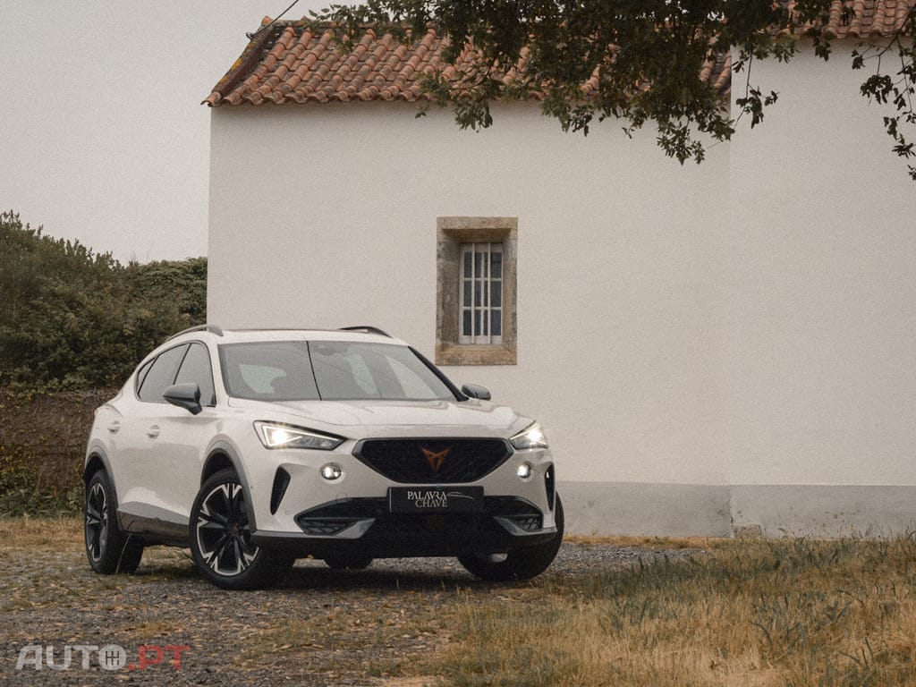 Cupra Formentor 1.4 Hybrid -Teto Panoramico e de abrir