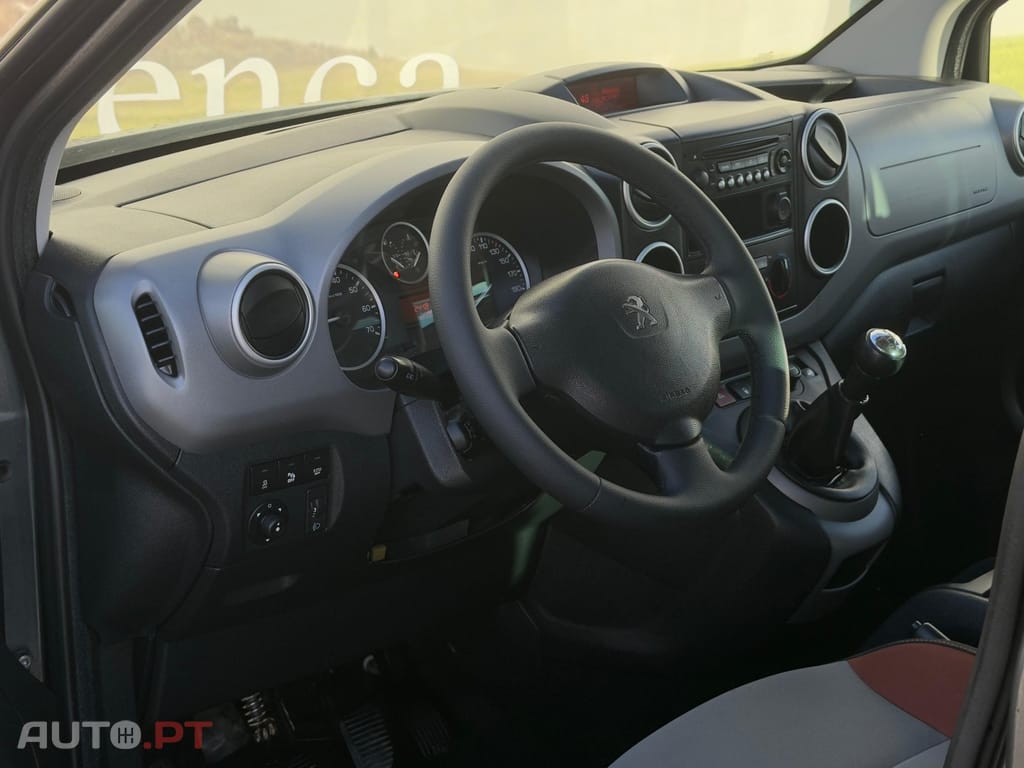 Peugeot Partner 1.6 HDI  5 LUGARES