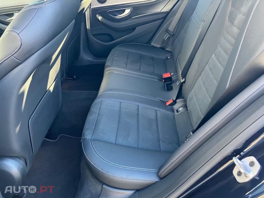 Mercedes-Benz E 220 I.V.A DEDUTÍVEL d AMG
