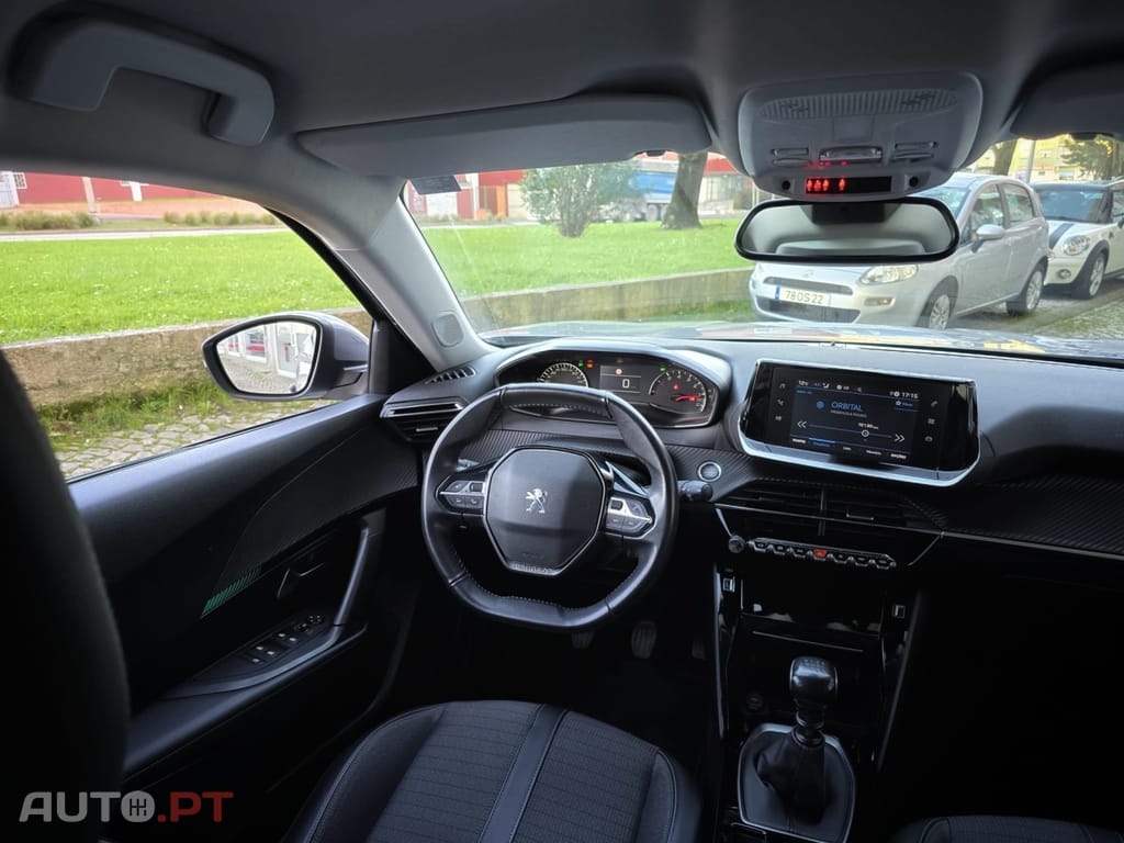 Peugeot 2008 1.5 BlueHDi Allure Pack