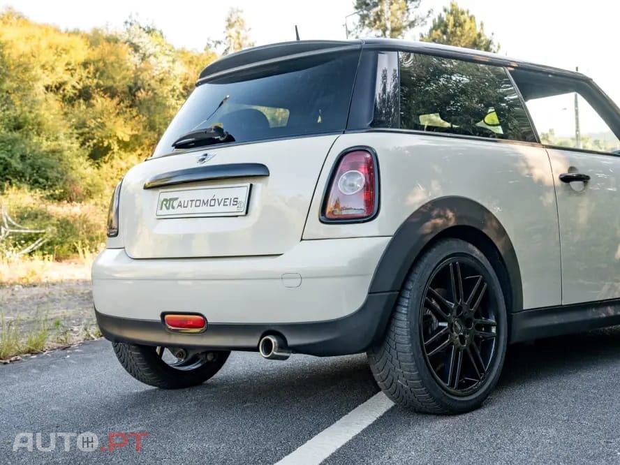 MINI Cooper Cooper D
