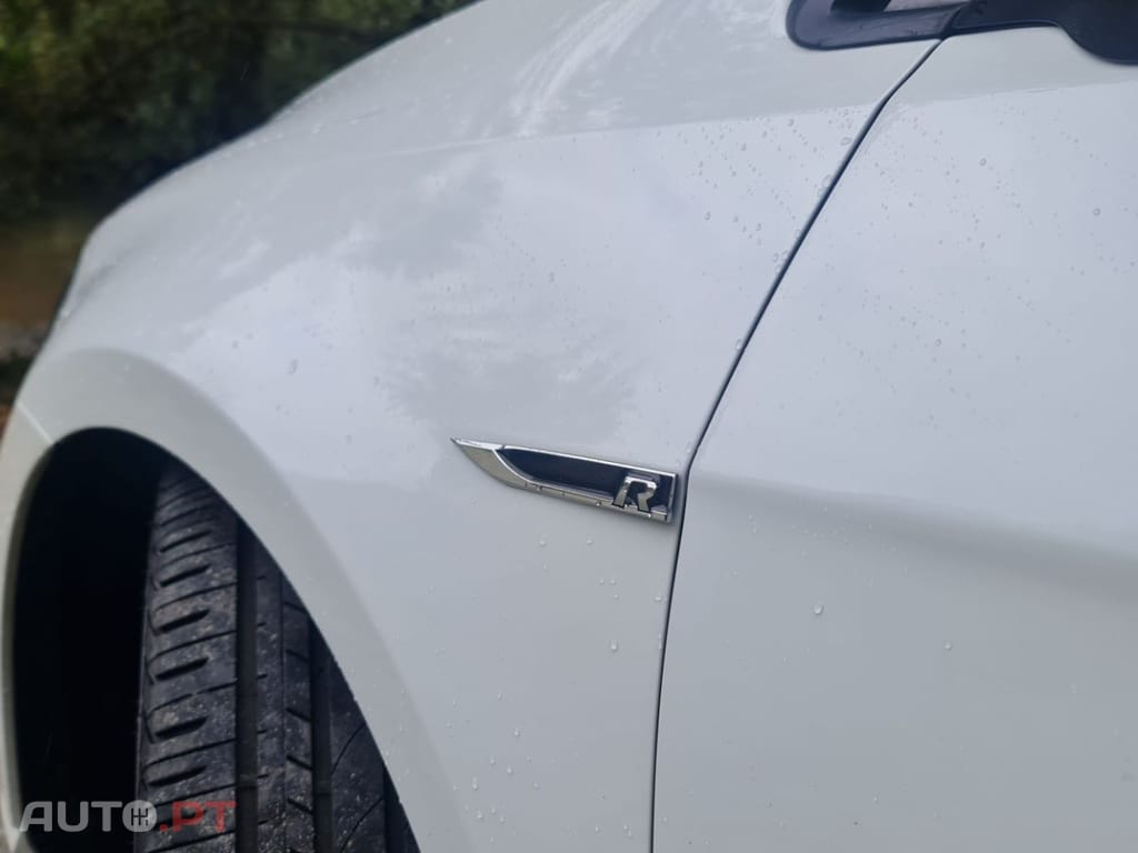 Volkswagen Golf 2.0 TSi R