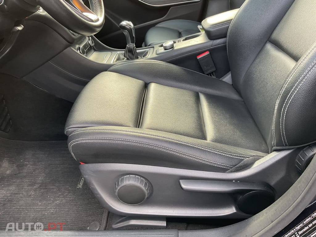 Mercedes-Benz CLA 180 d Urban
