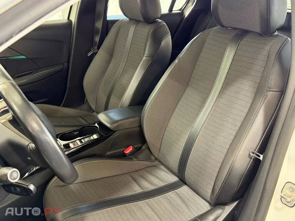 Peugeot E-208 50 kWh Allure