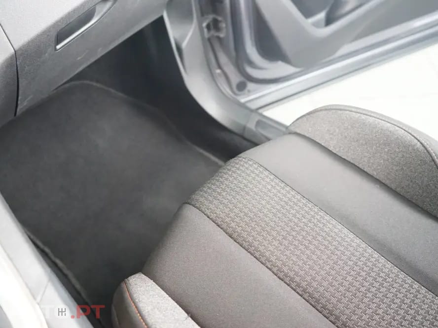 Peugeot 5008 1.5 BlueHDi Allure EAT8