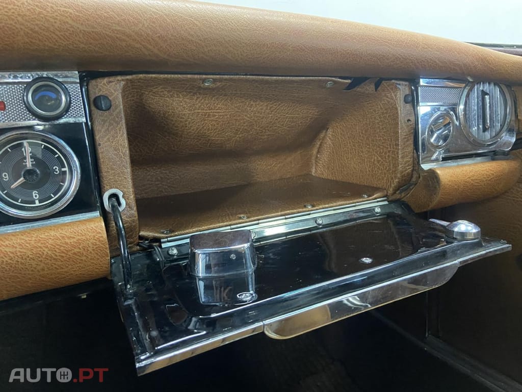 Mercedes-Benz SL 280 PAGODE 280 SL