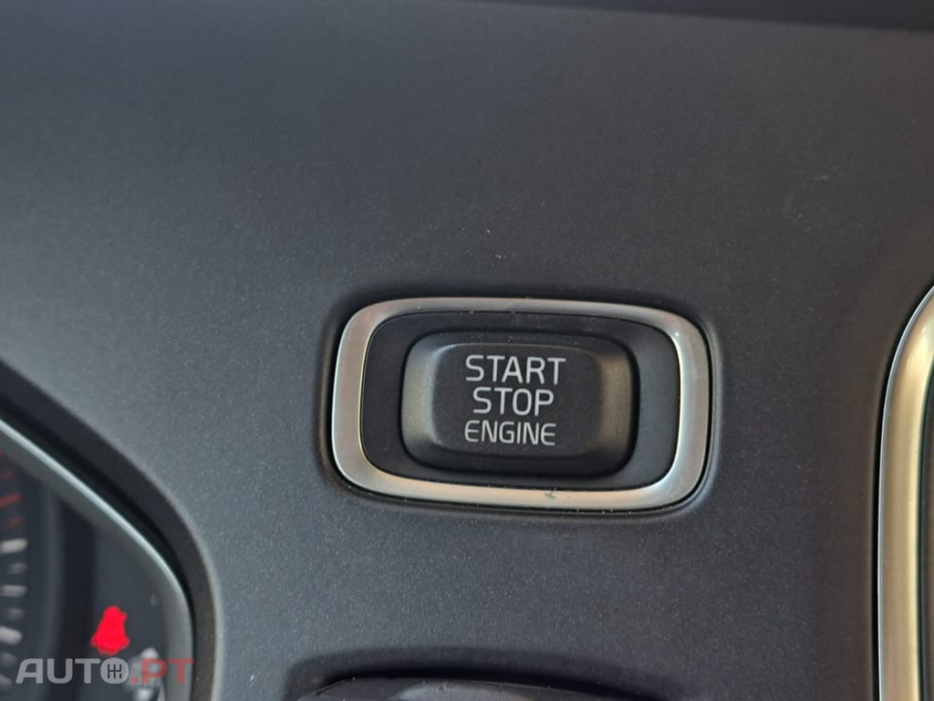 Volvo V40 2.0 D2 Momentum Eco