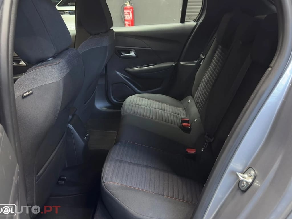 Peugeot E-208 50 kWh Active Pack