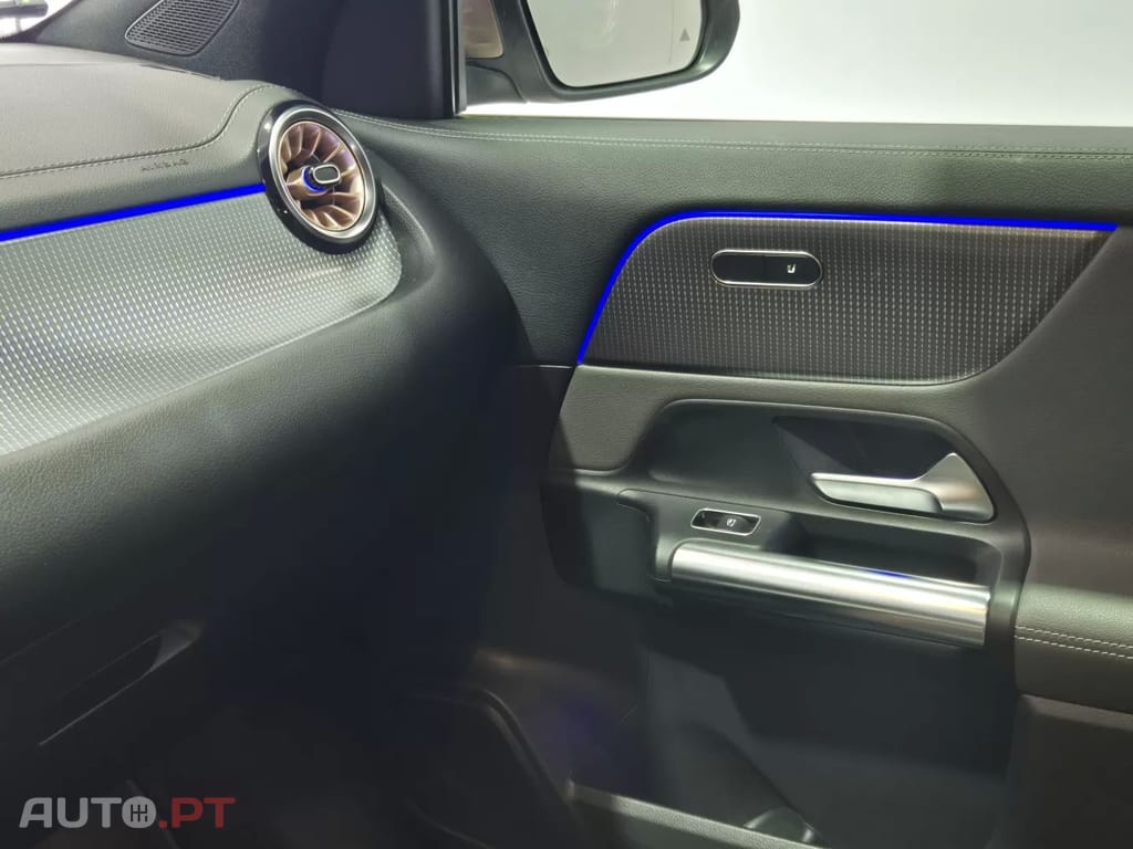 Mercedes-Benz EQA 250+ Edition — fotografia 11