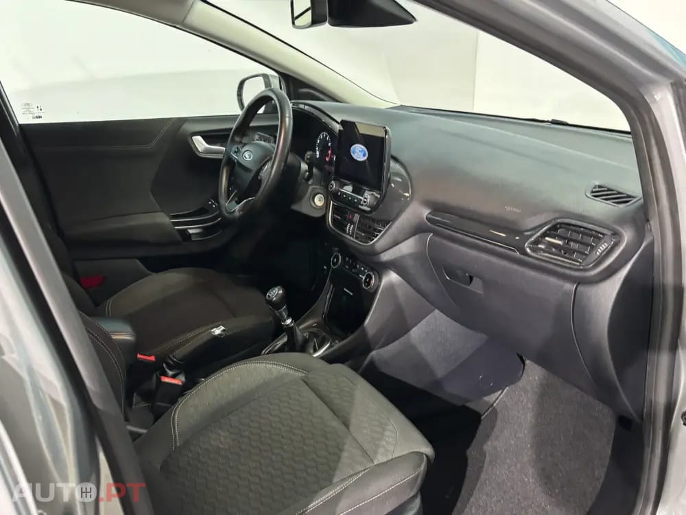 Ford Puma 1.0 EcoBoost MHEV Titanium Design