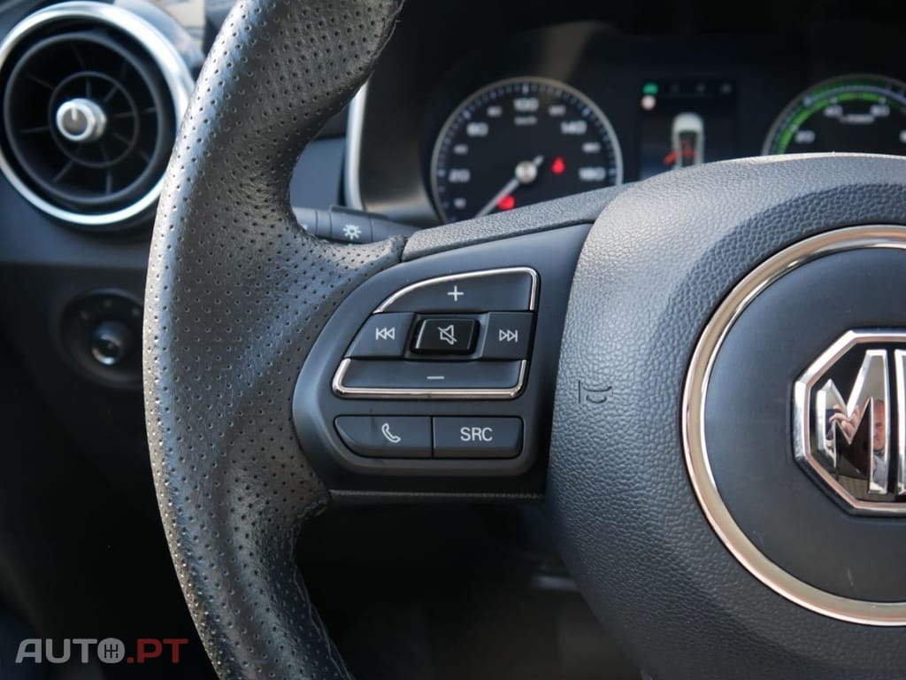 MG ZS I.V.A DEDUTÍVEL EV Comfort Navi LED 