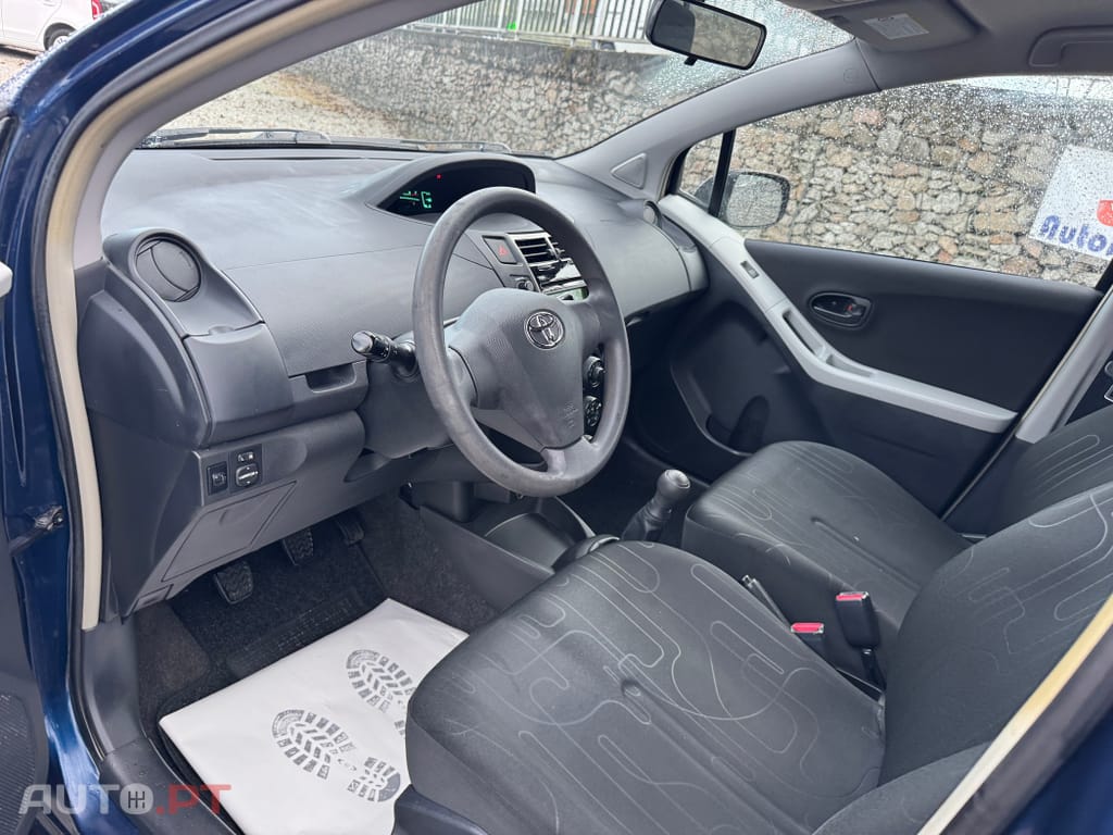 Toyota Yaris 1.0 VVT-i AC
