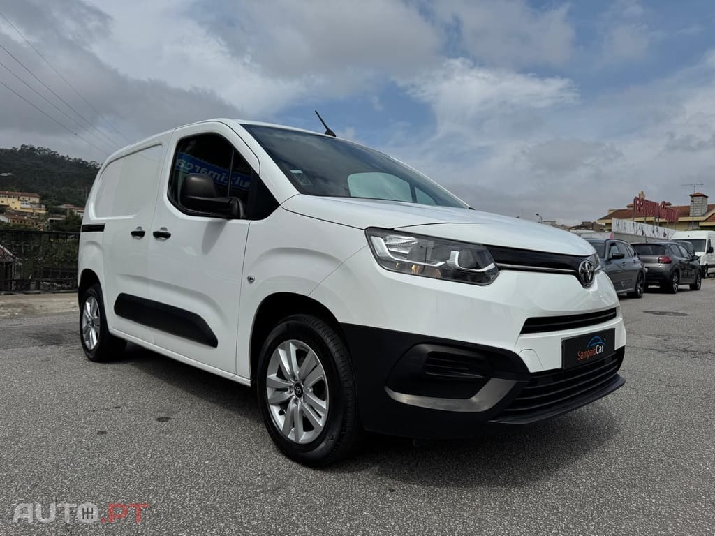 Toyota Proace 1.5D L1 Comfort - IVA DEDUTÍVEL