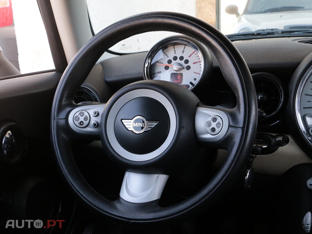 MINI Cooper Cooper D