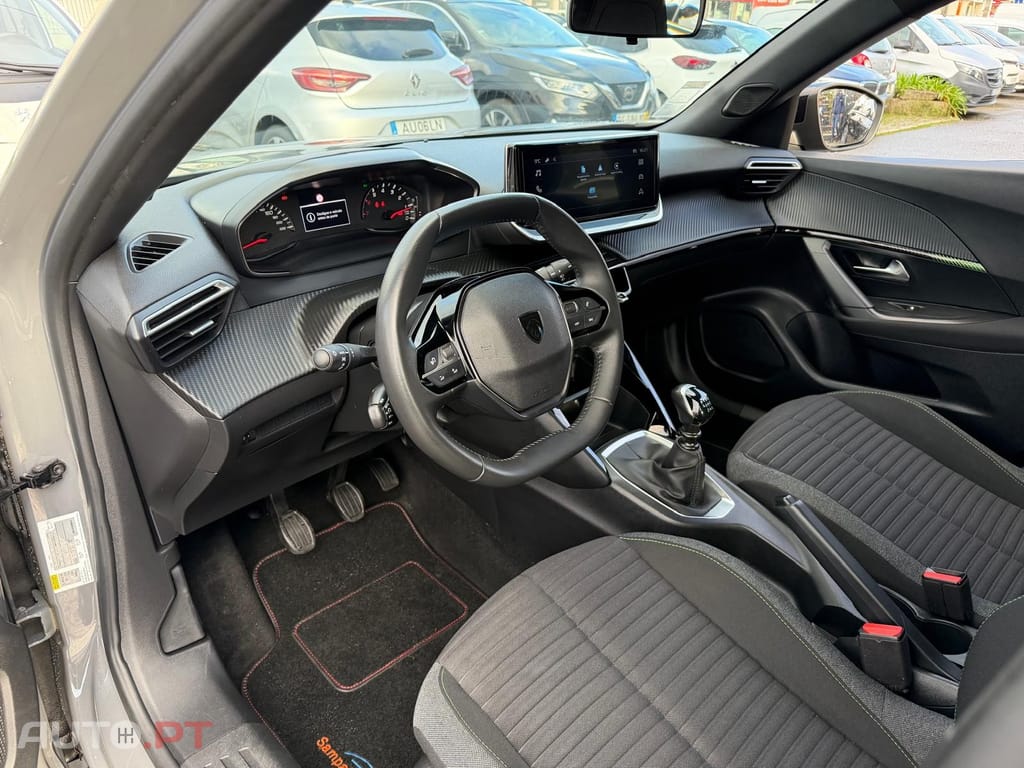 Peugeot 2008 1.2 PureTech Style