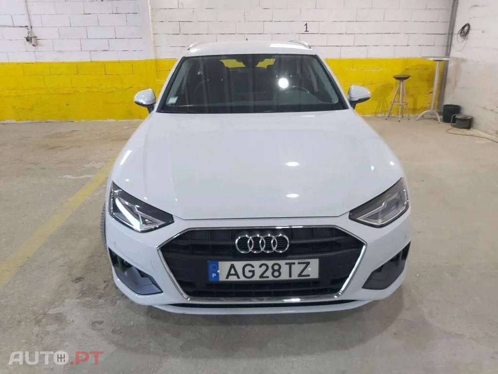 Audi A4 Avant 30 TDI S tronic