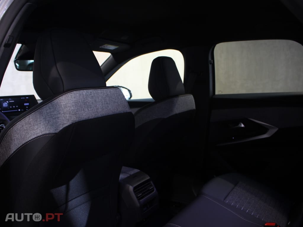 Peugeot 3008 1.2 Hybrid Allure e-DCS6