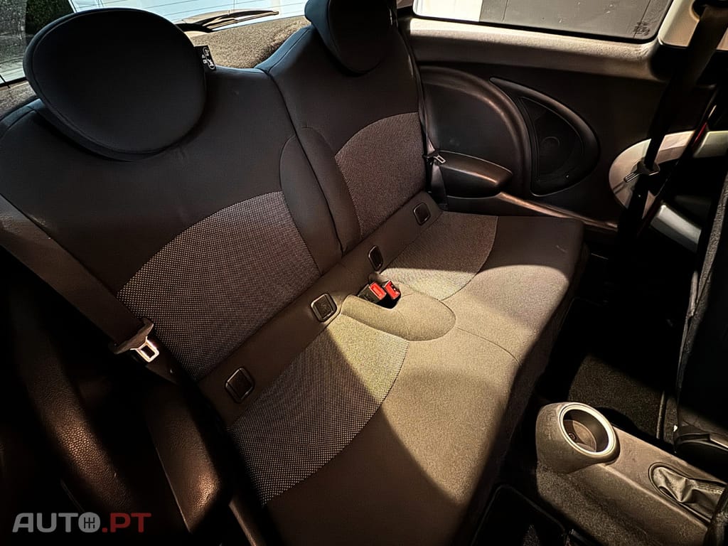 MINI Cooper One 1.4