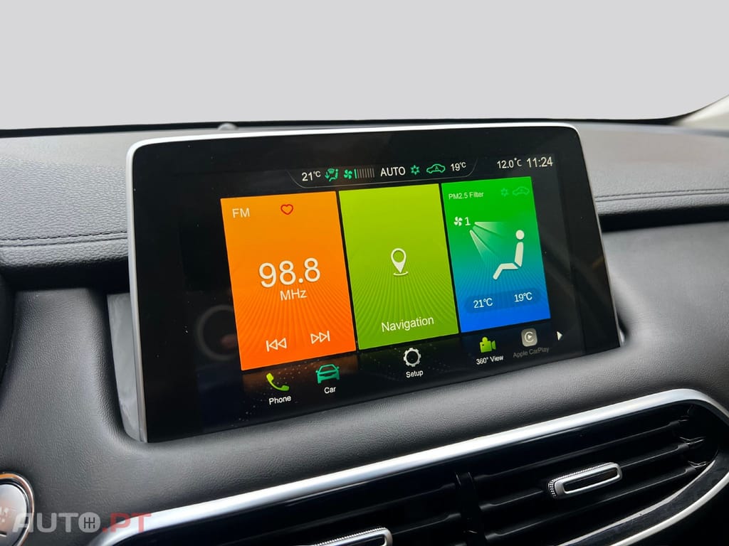 MG EHS PHEV Hybrid Luxury