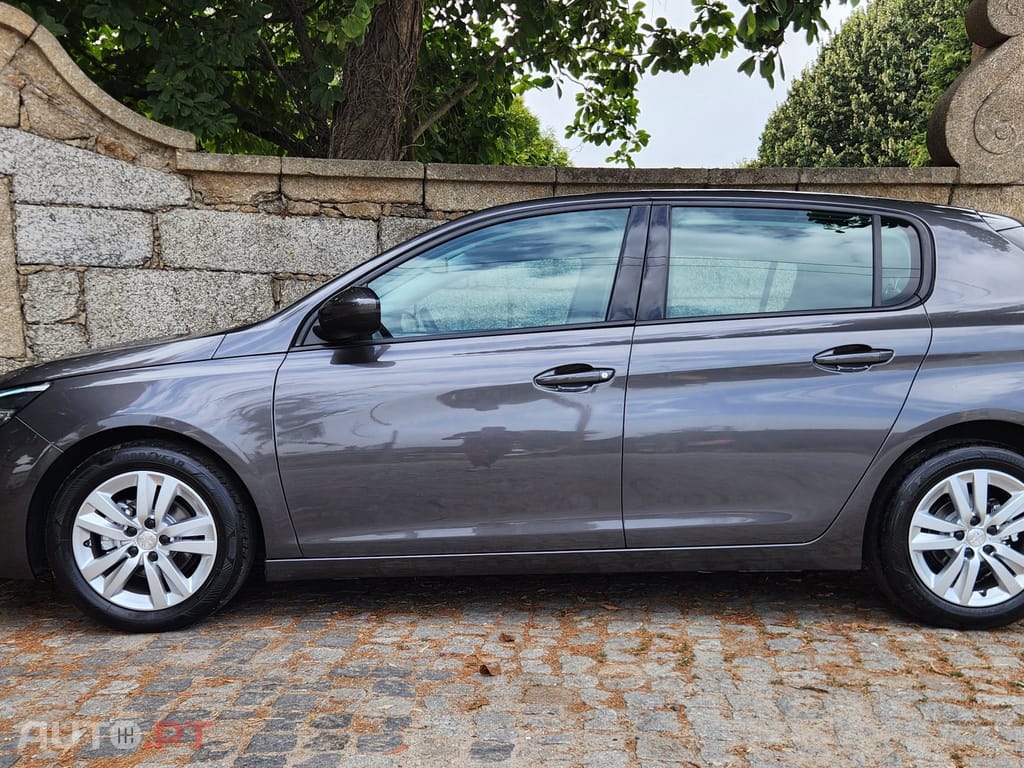Peugeot 308 1.5 BlueHDi Business Line